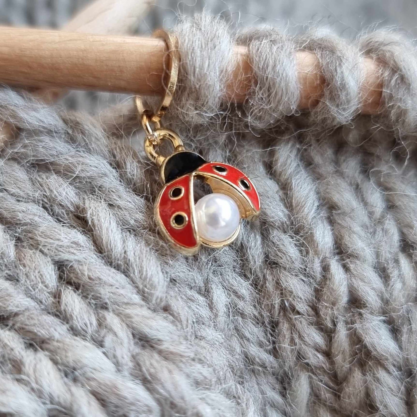 Marihøne med perle - Maskemarkør