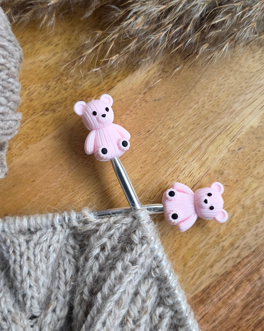 (NYHET) Strikket bamse lys rosa - Maskestoppere