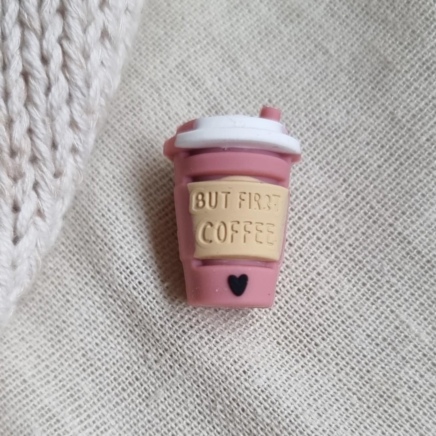 (OUTLET) But first coffee - Maskestopper