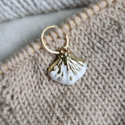 Skjell med liten hvit perle - Maskemarkør