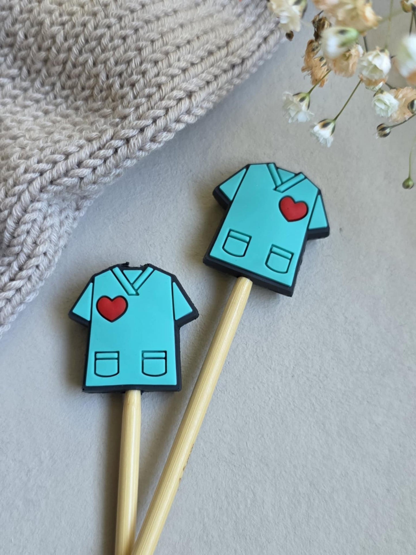 Sykepleieruniform - Maskestoppere