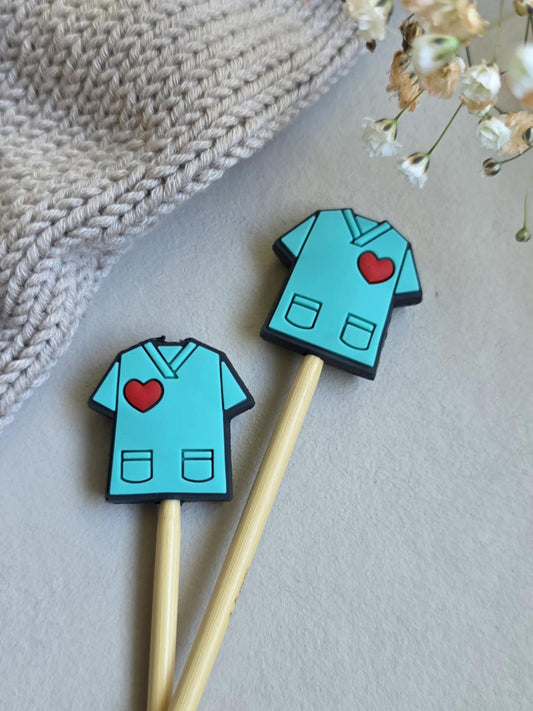 Sykepleieruniform - Maskestoppere