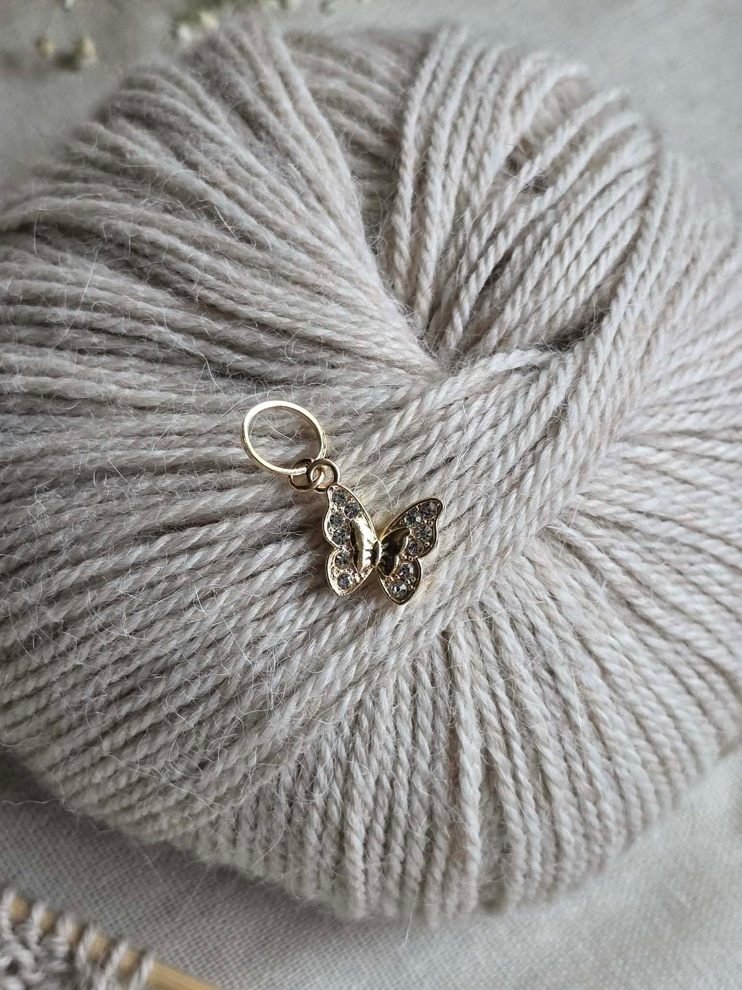 (VÅRNYHET) Sommerfugl med bling - Maskemarkør